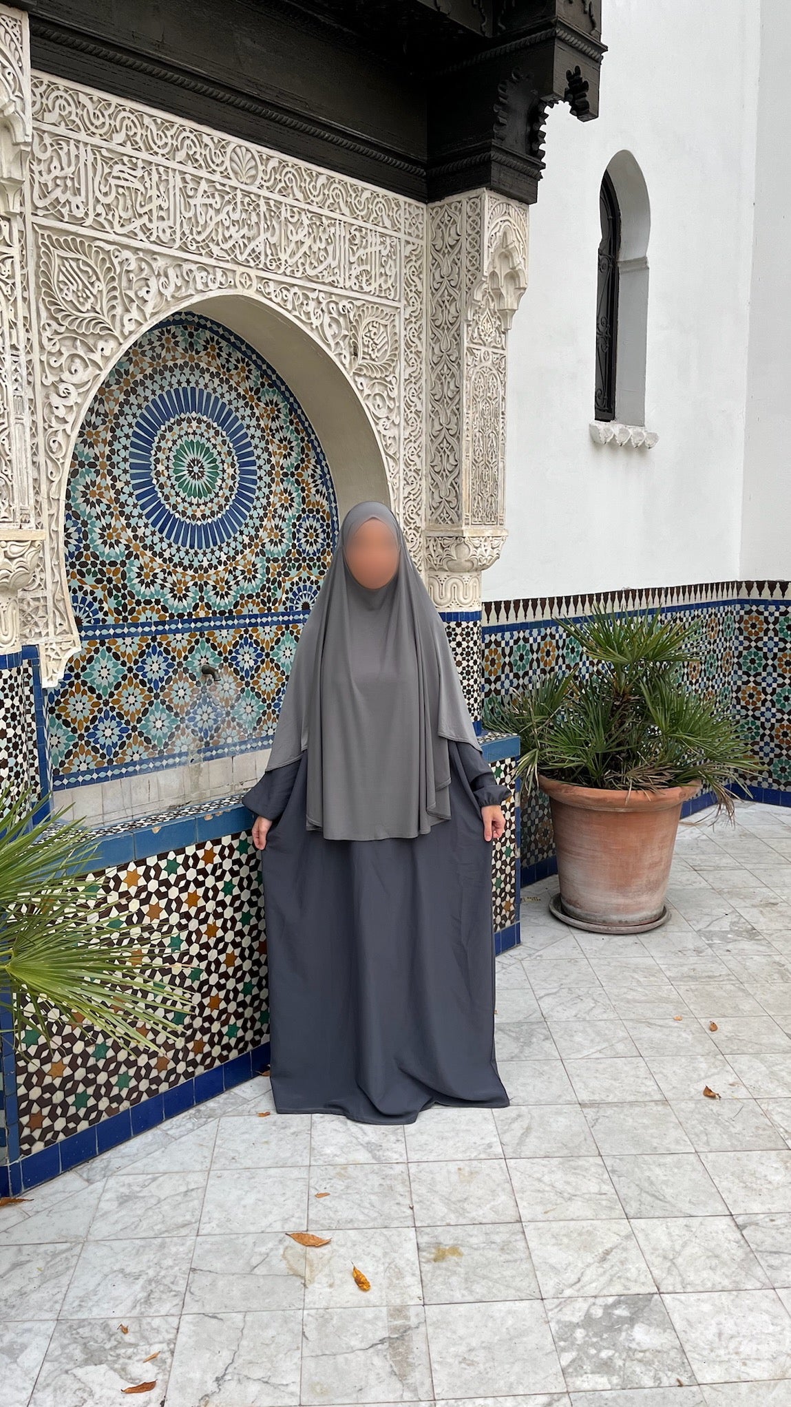 ABAYA GRISE